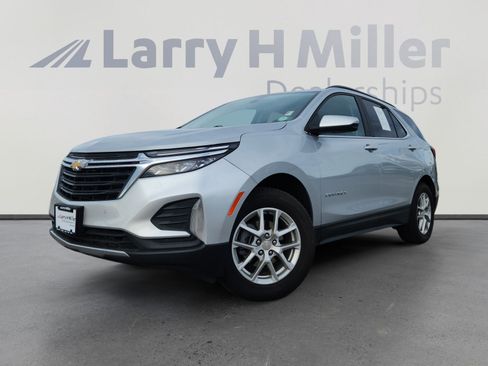 Used 2022 Chevrolet Equinox LT image 1