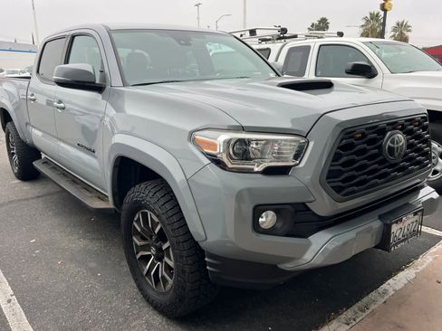Certified 2020 Toyota Tacoma TRD Sport image 3