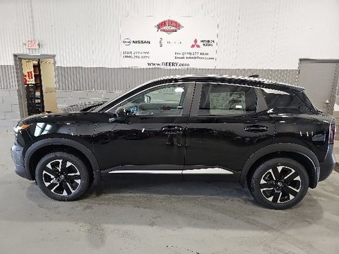 New 2026 Nissan Kicks SV w/ SV Premium Package AWD/4WD image 6