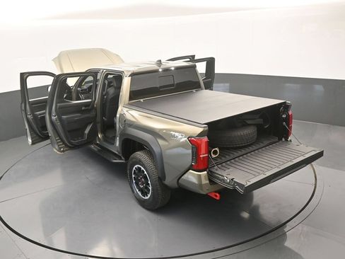 Used 2025 Toyota Tacoma TRD Off-Road w/ TRD Off Road Premium Package AWD/4WD image 79