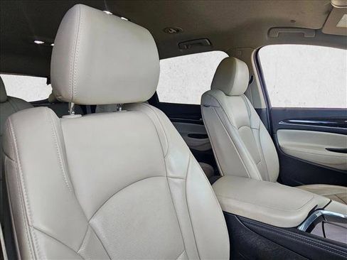Used 2019 Buick Enclave Premium image 26