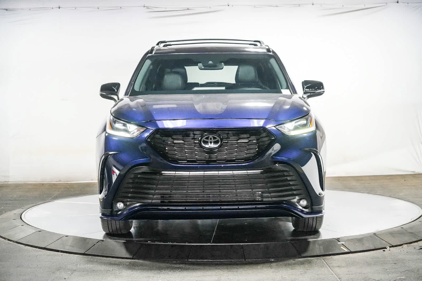 Used 2023 Toyota Highlander XSE FWD image 8