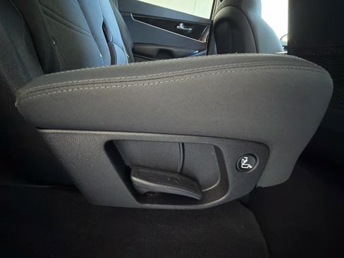 Used 2020 Kia Sorento LX FWD image 35