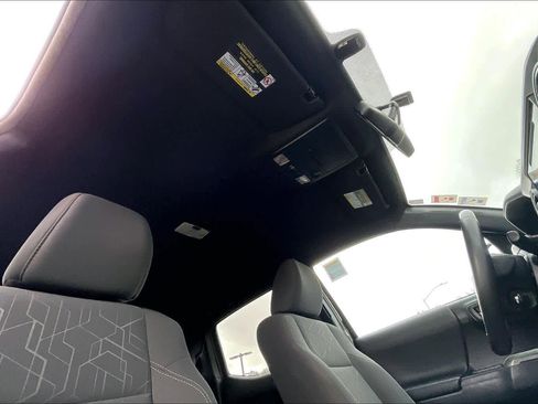 Used 2017 Toyota Tacoma TRD Sport w/ Tow Package image 14