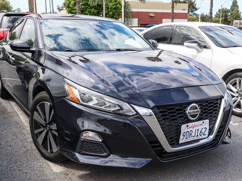 Used 2021 Nissan Altima 2.5 SV FWD image 8