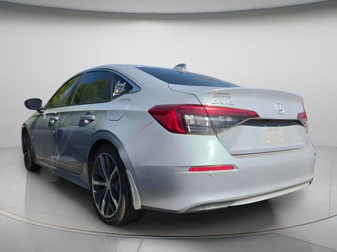 Used 2024 Honda Civic Touring image 5