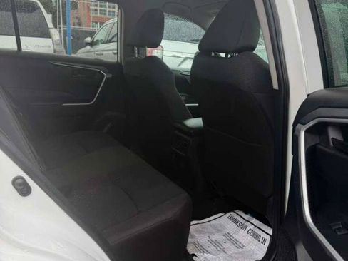 Used 2024 Toyota RAV4 LE AWD/4WD image 29