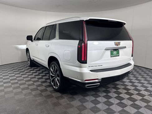 Used 2025 Cadillac Escalade Premium Luxury Platinum AWD/4WD image 3