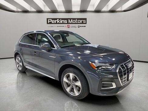 Used 2023 Audi Q5 2.0T Premium w/ Convenience Package AWD/4WD image 8