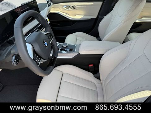 Used 2025 BMW 330i xDrive Sedan w/ Premium Package image 10