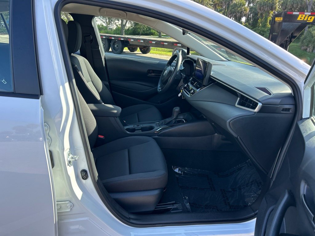 Used 2024 Toyota Corolla LE FWD image 37