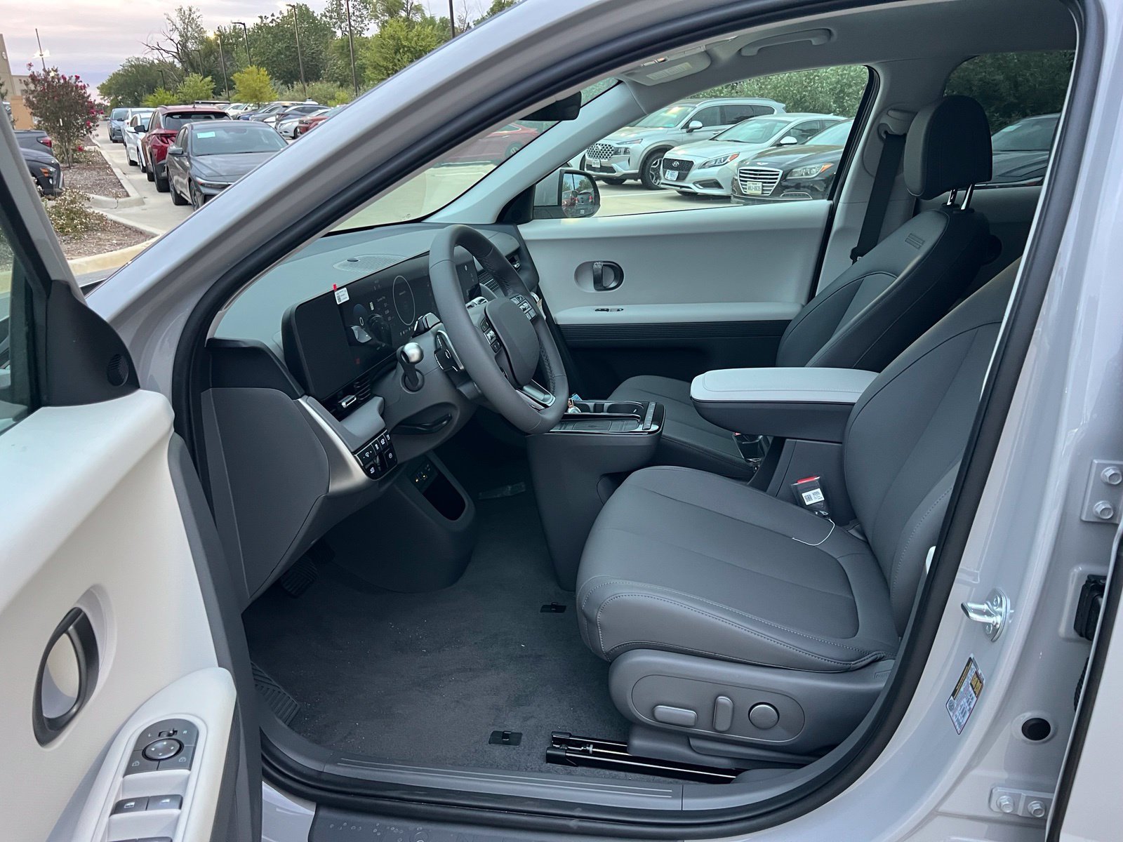 New 2027 Hyundai Ioniq 5 SEL RWD image 23