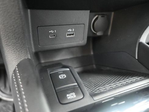 Used 2021 Nissan Kicks SR w/ SR Premium Package image 14