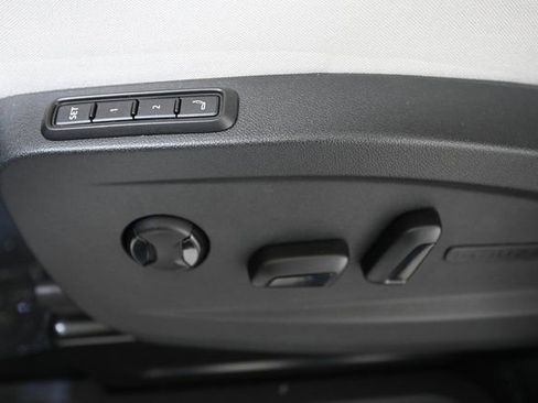 New 2025 Volkswagen ID. Buzz 1st Edition image 28