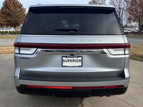 Used 2022 Lincoln Navigator Reserve image 5