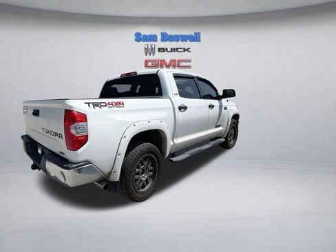 Used 2017 Toyota Tundra SR5 w/ TRD Off Road Package AWD/4WD image 9
