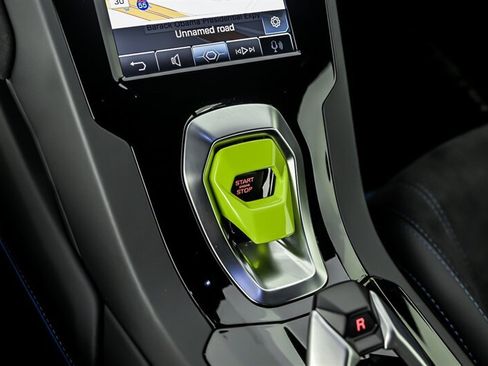 Used 2022 Lamborghini Huracan EVO RWD image 34