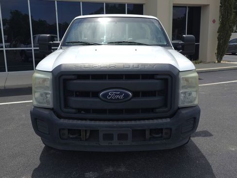 Used 2015 Ford F250 XL RWD image 2
