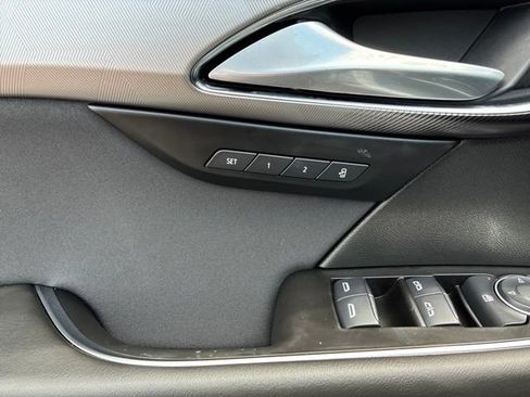 Certified 2025 Buick Envision Sport Touring AWD/4WD image 17