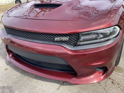 Used 2017 Dodge Charger R/T image 10