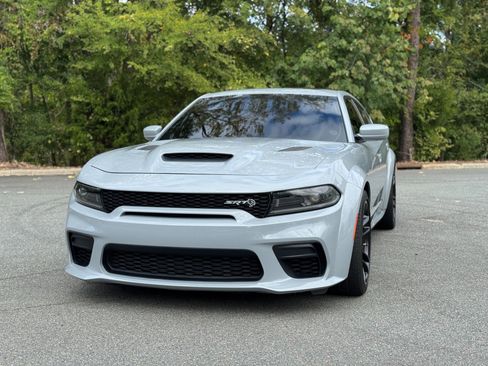 Used 2022 Dodge Charger SRT Hellcat w/ Harman/Kardon Audio Group image 3