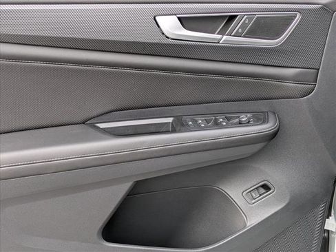 New 2026 Volkswagen Atlas Cross Sport SEL image 17