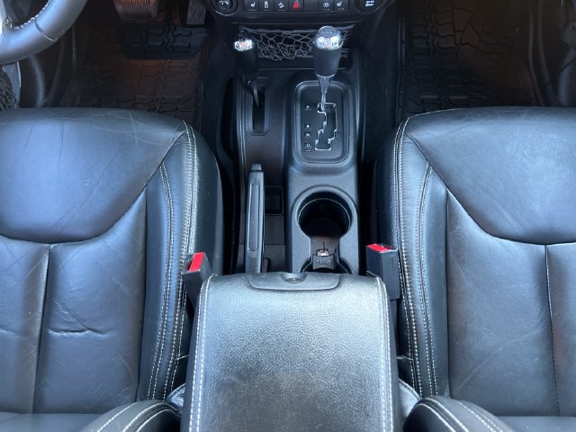 Used 2016 Jeep Wrangler Unlimited Rubicon AWD/4WD image 23