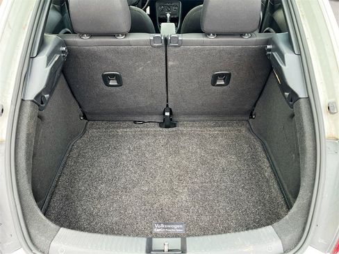 Used 2017 Volkswagen Beetle 1.8T S image 23