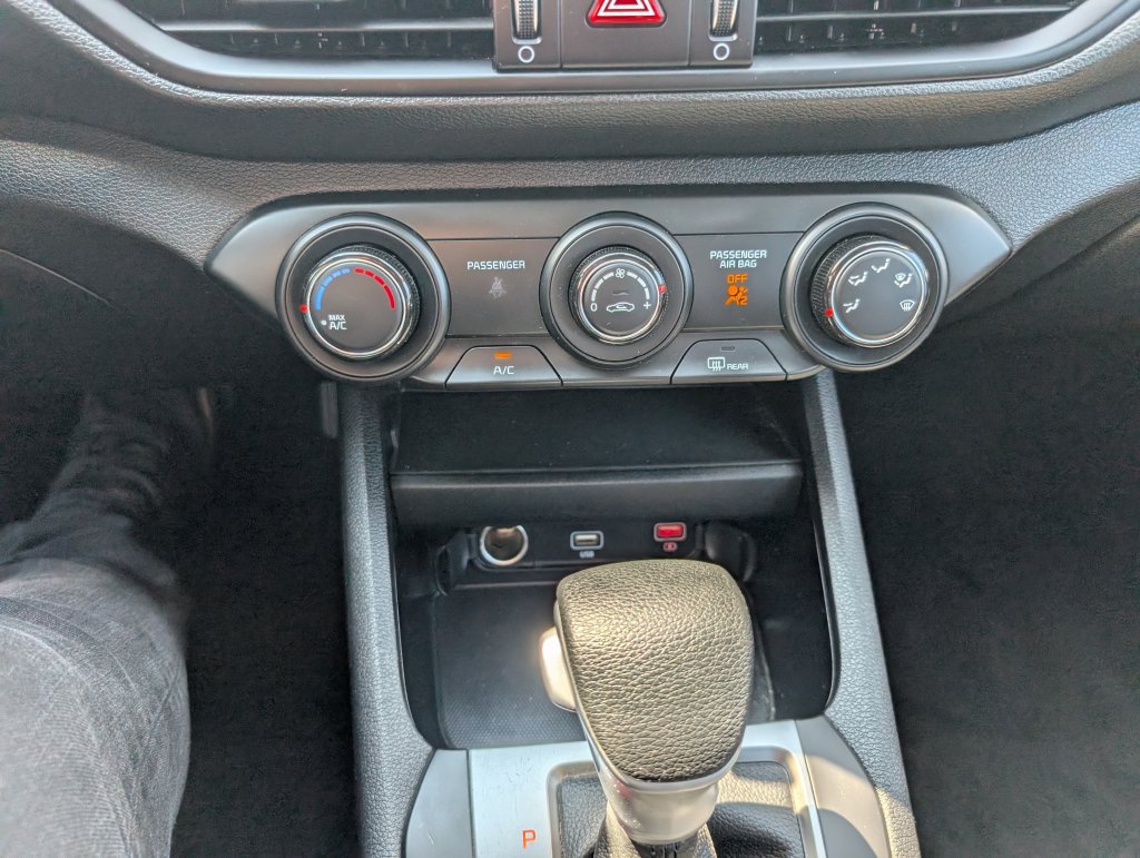 Used 2024 Kia Forte LXS w/ LXS Technology Package FWD image 28