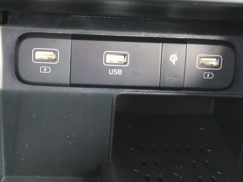 Certified 2023 Kia Sorento EX image 43