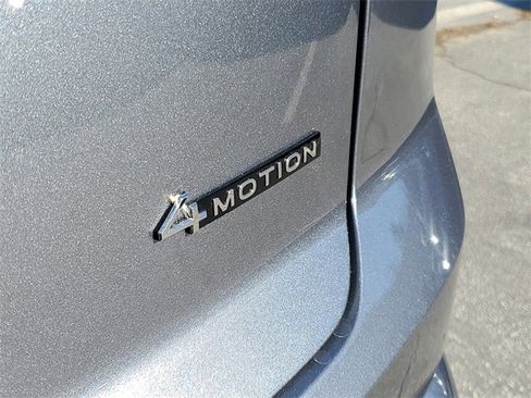 Used 2024 Volkswagen Atlas Cross Sport SEL Premium R-Line image 8