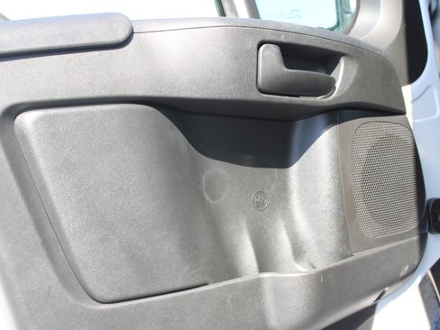 New 2026 RAM ProMaster 1500 w/ Convenience Group FWD image 11