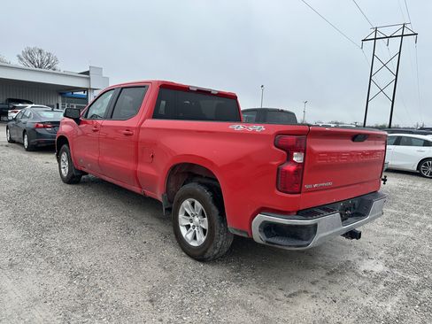 Used 2021 Chevrolet Silverado 1500 LT image 2