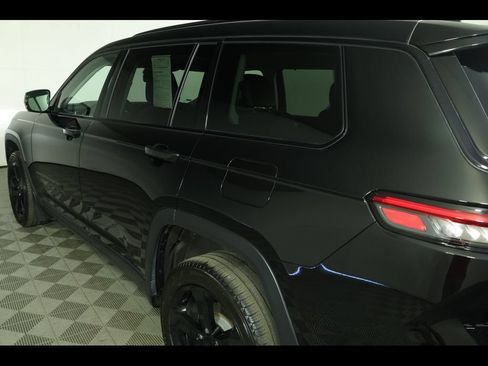 Used 2023 Jeep Grand Cherokee L Limited w/ Luxury Tech Group II AWD/4WD image 21
