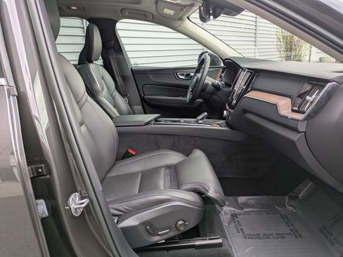Used 2023 Volvo XC60 B6 Ultimate w/ Climate Package AWD/4WD image 30
