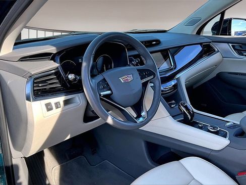 Certified 2025 Cadillac XT6 Premium Luxury image 13