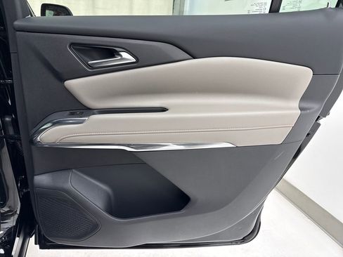 New 2026 Chevrolet Traverse LT w/ Midnight/Sport Edition image 11