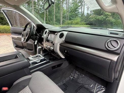 Used 2017 Toyota Tundra SR5 w/ SR5 Upgrade Package RWD image 40