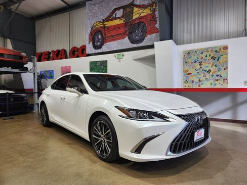 Used 2023 Lexus ES 300h image 30
