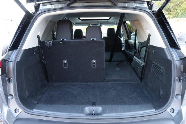 Certified 2025 Nissan Pathfinder SV w/ SV Premium Package FWD image 8