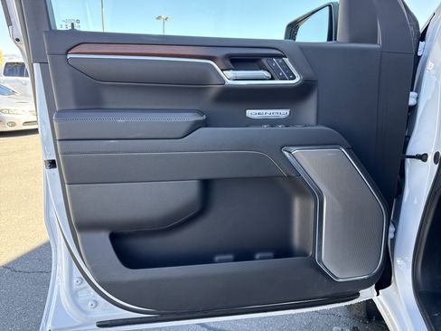 Used 2025 GMC Sierra 1500 Denali w/ Denali Reserve Package image 12