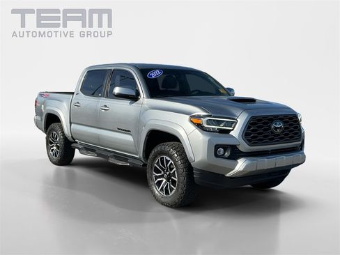 Used 2022 Toyota Tacoma TRD Sport w/ TRD Premium Sport Package image 1