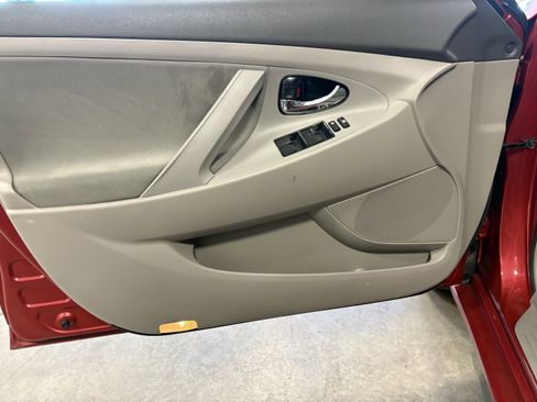 Used 2009 Toyota Camry LE image 4