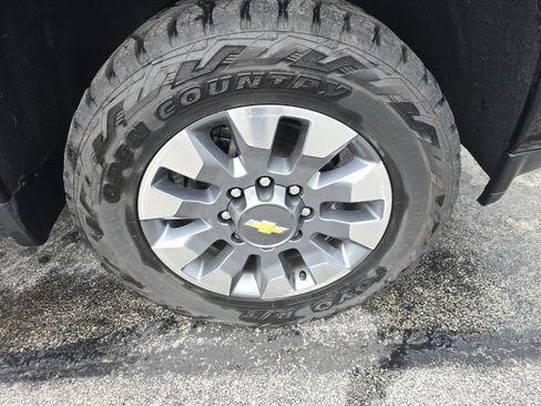 Certified 2022 Chevrolet Silverado 2500 Custom w/ Custom Value Package AWD/4WD image 12