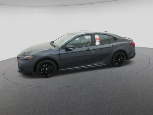 New 2026 Toyota Camry SE image 2