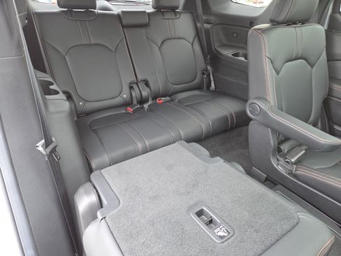 Used 2025 Honda Pilot TrailSport image 23