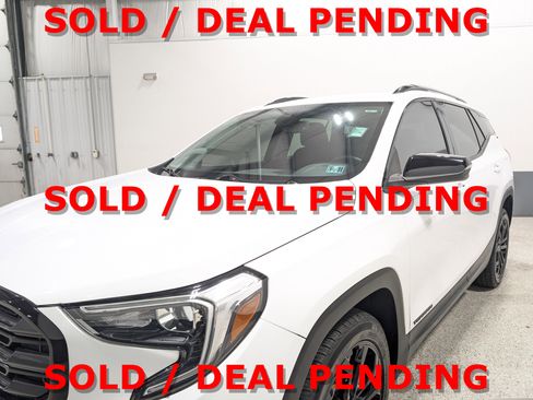 Used 2020 GMC Terrain SLE w/ Driver Convenience Package image 7