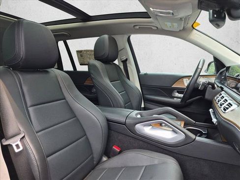 Used 2024 Mercedes-Benz GLS 450 4MATIC image 22