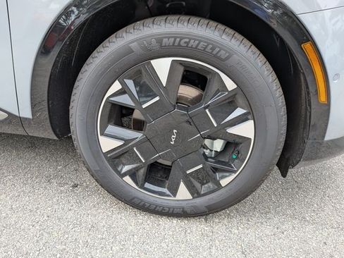 New 2026 Kia Sportage SX FWD image 11