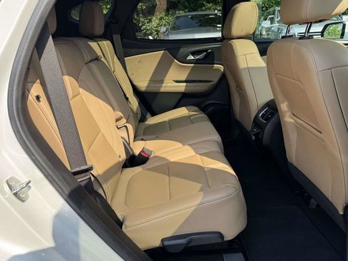 Used 2022 Chevrolet Blazer Premier w/ Enhanced Convenience Package AWD/4WD image 17